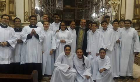 Investidura de acólitos e coroinhas da Paróquia Nossa da Conceição em Cunha